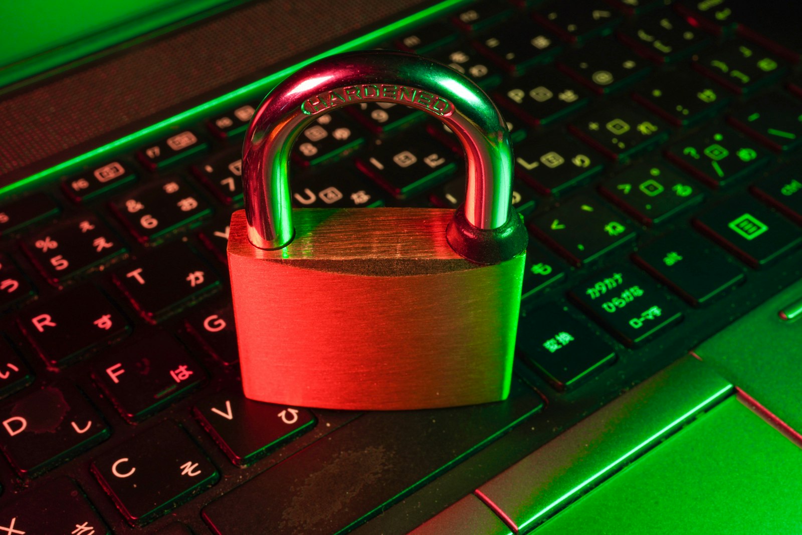 Cadenas sur clavier - securite reseau et pare-feu
